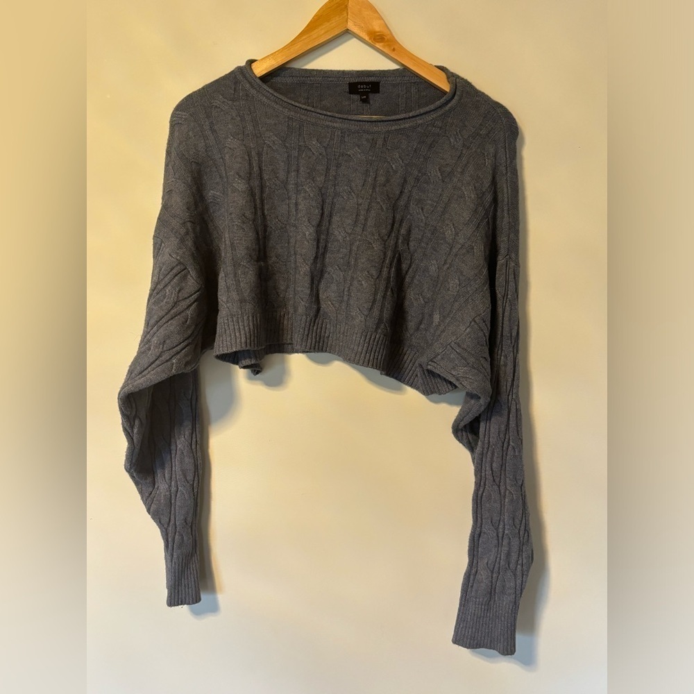 Debit-Greyish/blue knit cropped sweater
